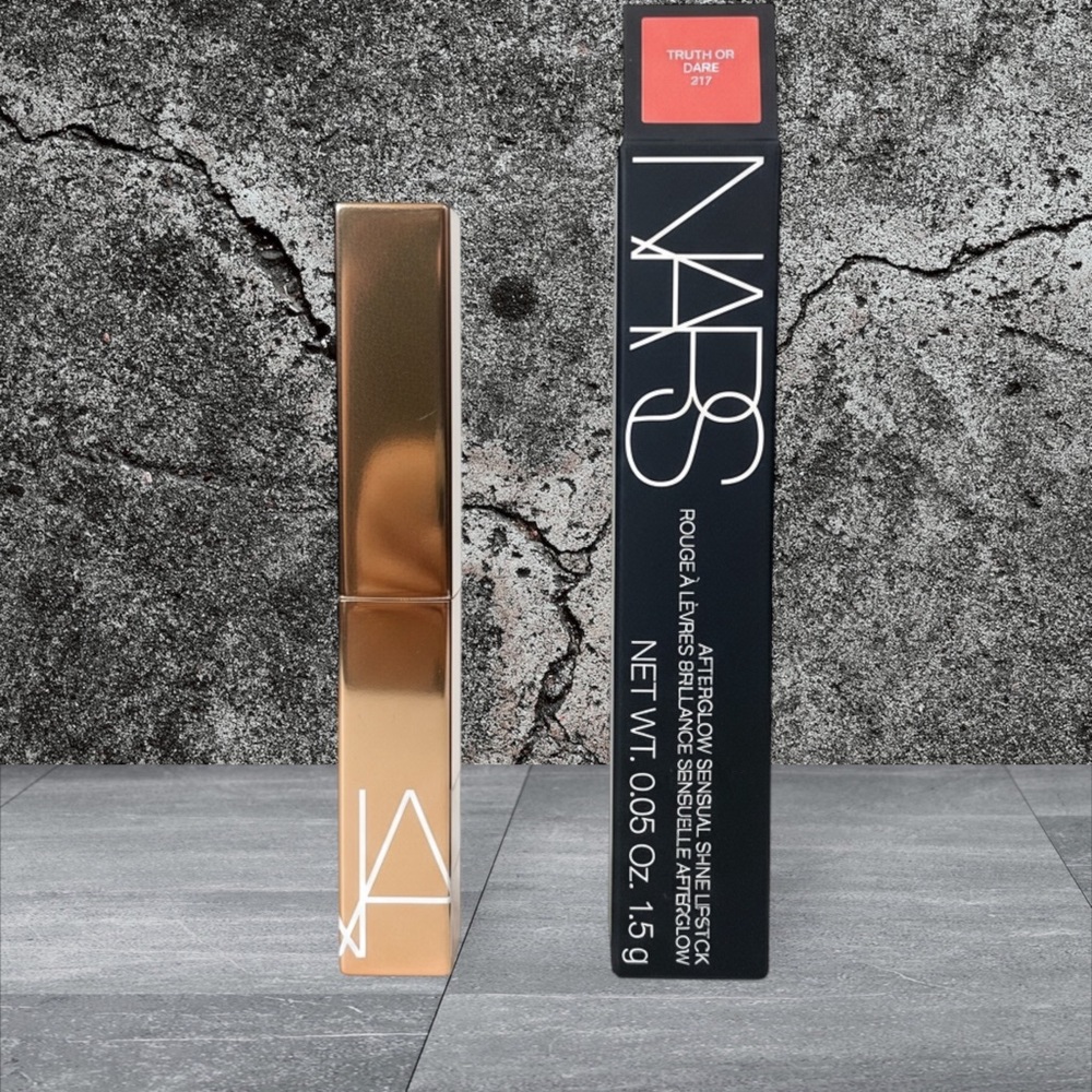 NARS brand lipstick. Full size.